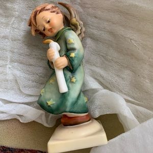 Angel with Candle Hummel